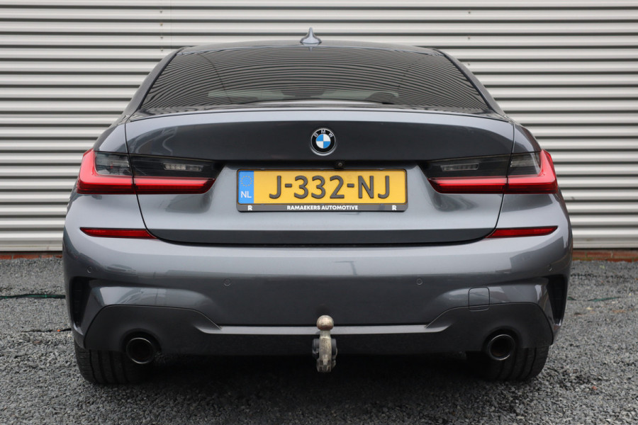 BMW 3-serie 330e High Executive M-Sport Pano / Adaptieve cruise / Laser / Elec stoelen / Trekhaak / Dode hoek /