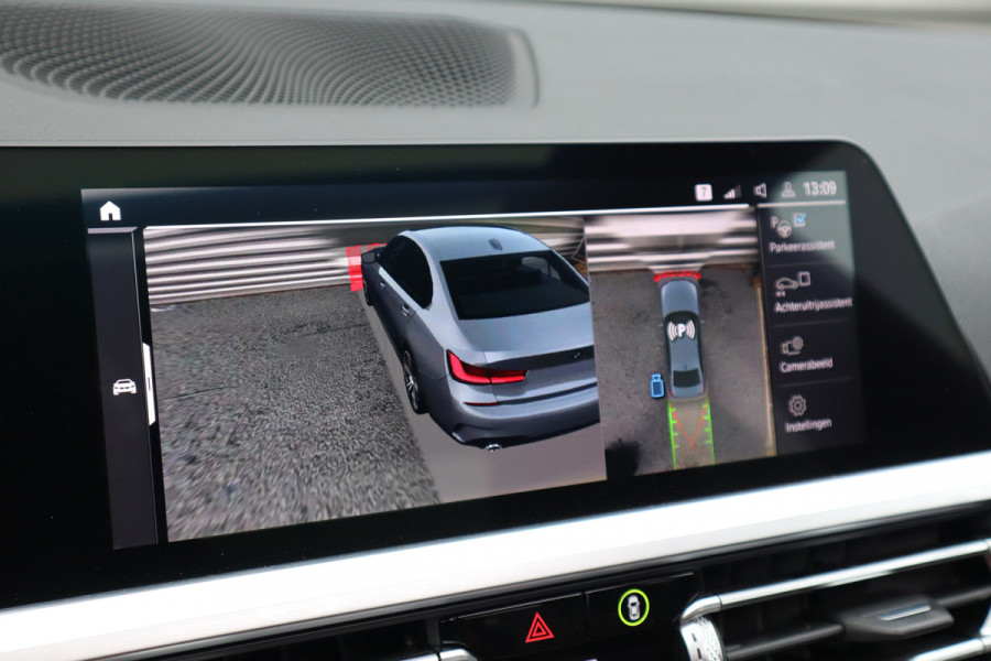 BMW 3-serie 330e High Executive M-Sport Pano / Adaptieve cruise / Laser / Elec stoelen / Trekhaak / Dode hoek /