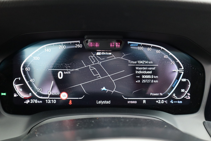 BMW 3-serie 330e High Executive M-Sport Pano / Adaptieve cruise / Laser / Elec stoelen / Trekhaak / Dode hoek /