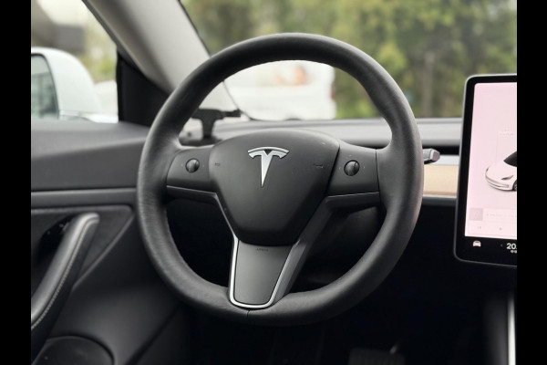 Tesla Model 3 Long Range AWD Dual | Autopilot | Panorama | Leder |
