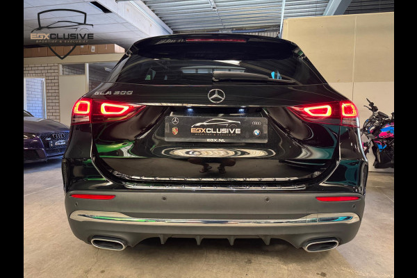 Mercedes-Benz GLA 200 Premium Plus AMG Pano/Camera/Ambiente
