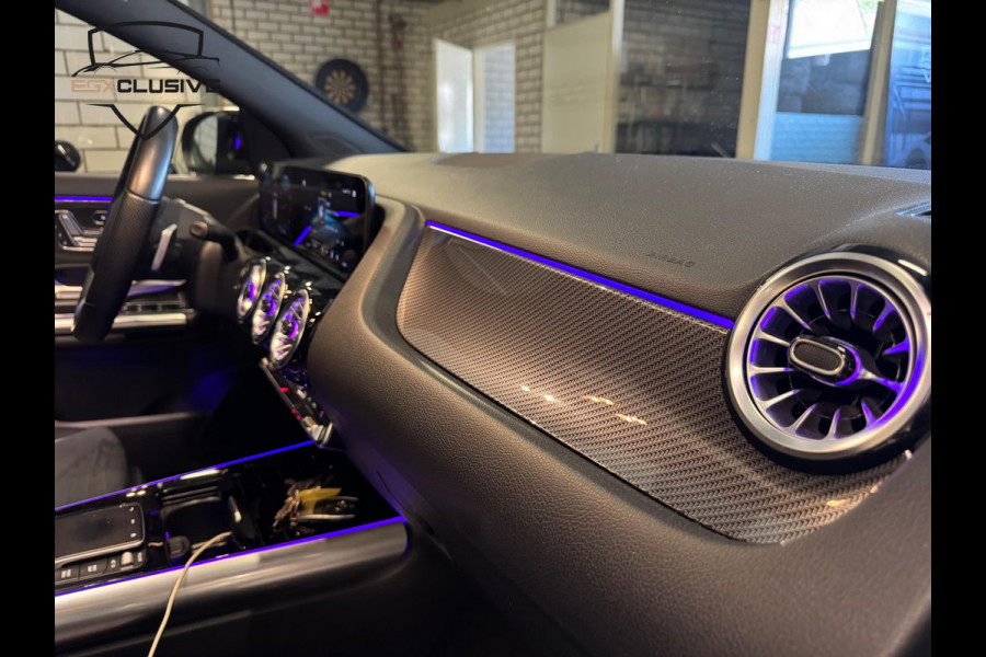 Mercedes-Benz GLA 200 Premium Plus AMG Pano/Camera/Ambiente