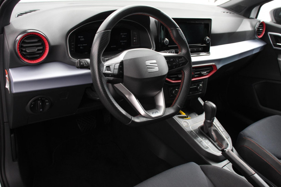 Seat Ibiza 1.0 TSI 110 pk Automaat FR Navigatie Apple Carplay/Android Auto Adaptive Cruise Control Stoelverwarming Full LED Parkeersensoren Camera Virtual Cockpit Keyless Go