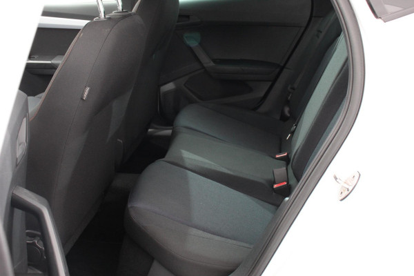 Seat Ibiza 1.0 TSI 110 pk Automaat FR Navigatie Apple Carplay/Android Auto Adaptive Cruise Control Stoelverwarming Full LED Parkeersensoren Camera Virtual Cockpit Keyless Go