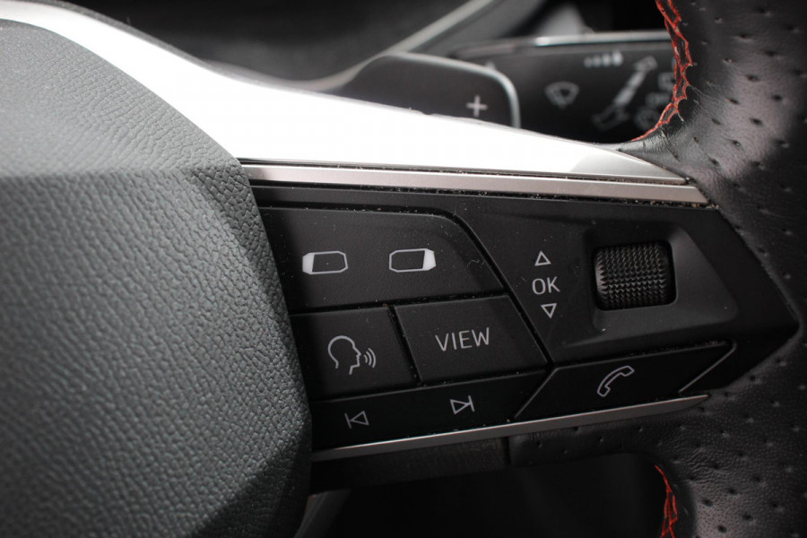 Seat Ibiza 1.0 TSI 110 pk Automaat FR Navigatie Apple Carplay/Android Auto Adaptive Cruise Control Stoelverwarming Full LED Parkeersensoren Camera Virtual Cockpit Keyless Go