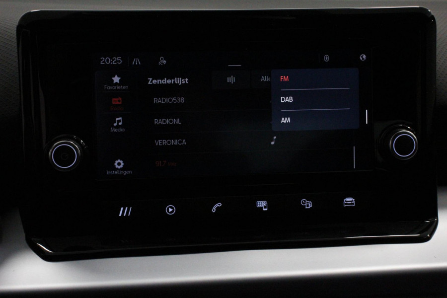 Seat Ibiza 1.0 TSI 110 pk Automaat FR Navigatie Apple Carplay/Android Auto Adaptive Cruise Control Stoelverwarming Full LED Parkeersensoren Camera Virtual Cockpit Keyless Go