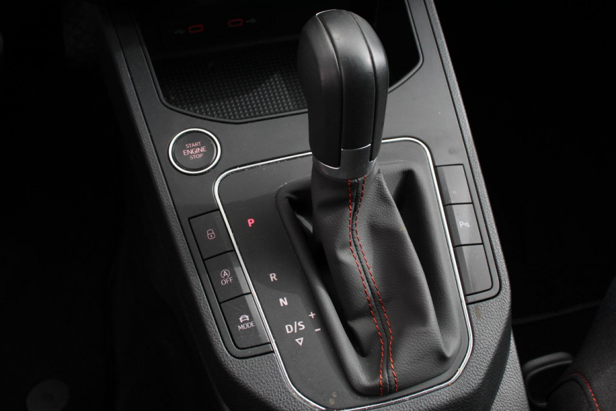 Seat Ibiza 1.0 TSI 110 pk Automaat FR Navigatie Apple Carplay/Android Auto Adaptive Cruise Control Stoelverwarming Full LED Parkeersensoren Camera Virtual Cockpit Keyless Go