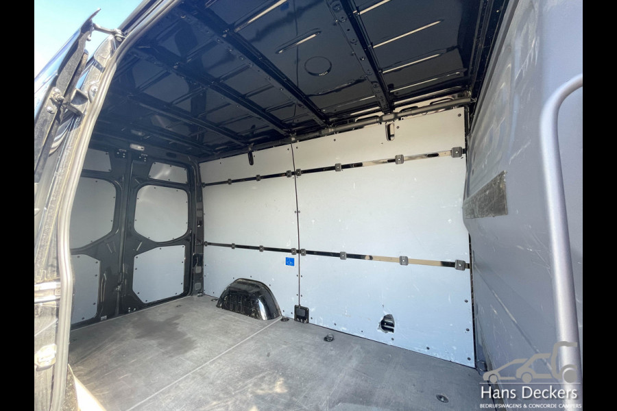 Mercedes-Benz Sprinter 316 L2H2 Zwart MBUX Trekhaak 3500kg 163pk Airco BPM Vrij