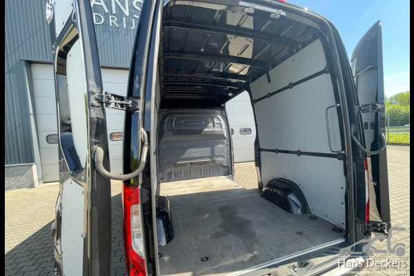 Mercedes-Benz Sprinter 316 L2H2 Zwart MBUX Trekhaak 3500kg 163pk Airco BPM Vrij