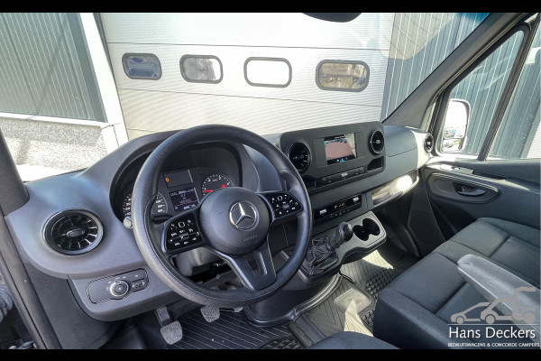 Mercedes-Benz Sprinter 316 L2H2 Zwart MBUX Trekhaak 3500kg 163pk Airco BPM Vrij
