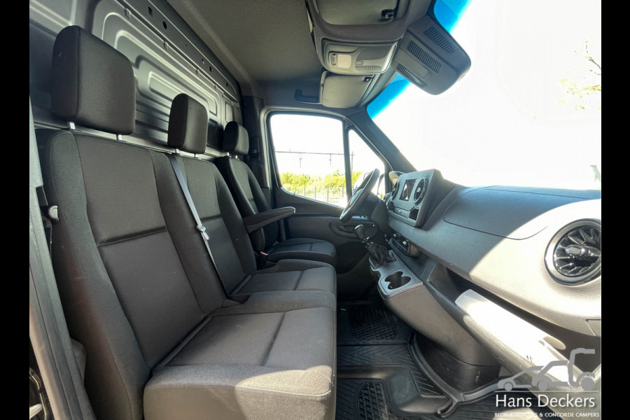 Mercedes-Benz Sprinter 316 L2H2 Zwart MBUX Trekhaak 3500kg 163pk Airco BPM Vrij