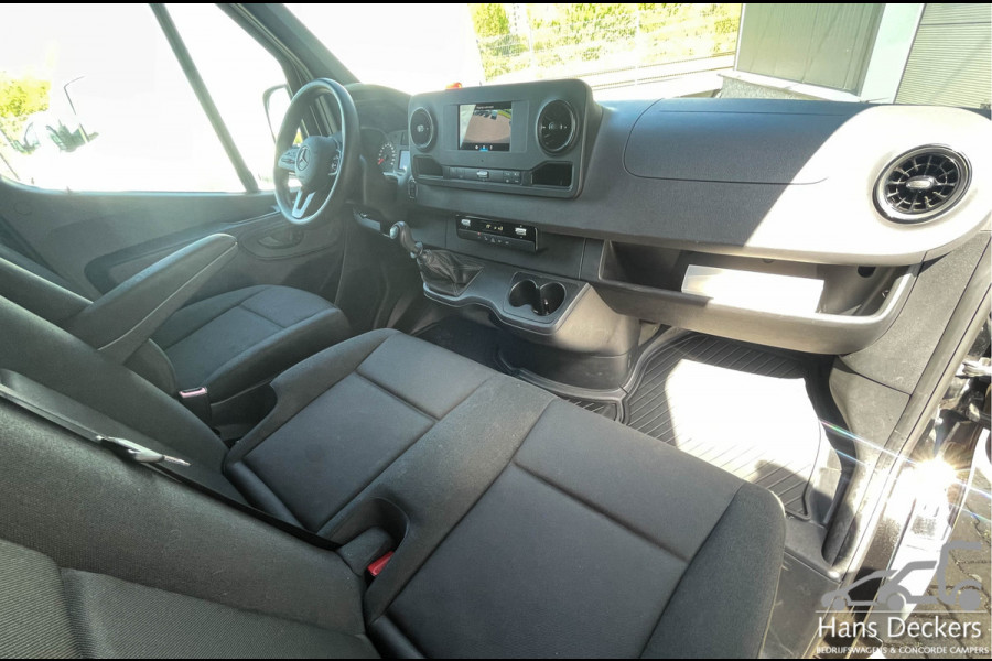 Mercedes-Benz Sprinter 316 L2H2 Zwart MBUX Trekhaak 3500kg 163pk Airco BPM Vrij