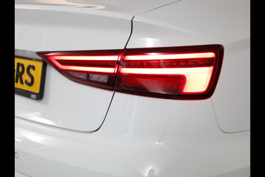 Audi A3 Limousine 35 TFSI CoD Advance Sport 1.5tsi/150pk AUT| Pano-dak| LED| 18'LM-velgen