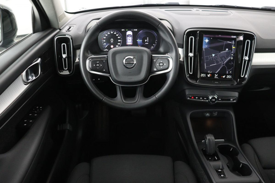 Volvo XC40 1.5 T4 Recharge R Design | Panoramadak | Trekhaak | 360 camera | Stoel & stuurverwarming | Harman/Kardon | Adaptive cruise | Carplay