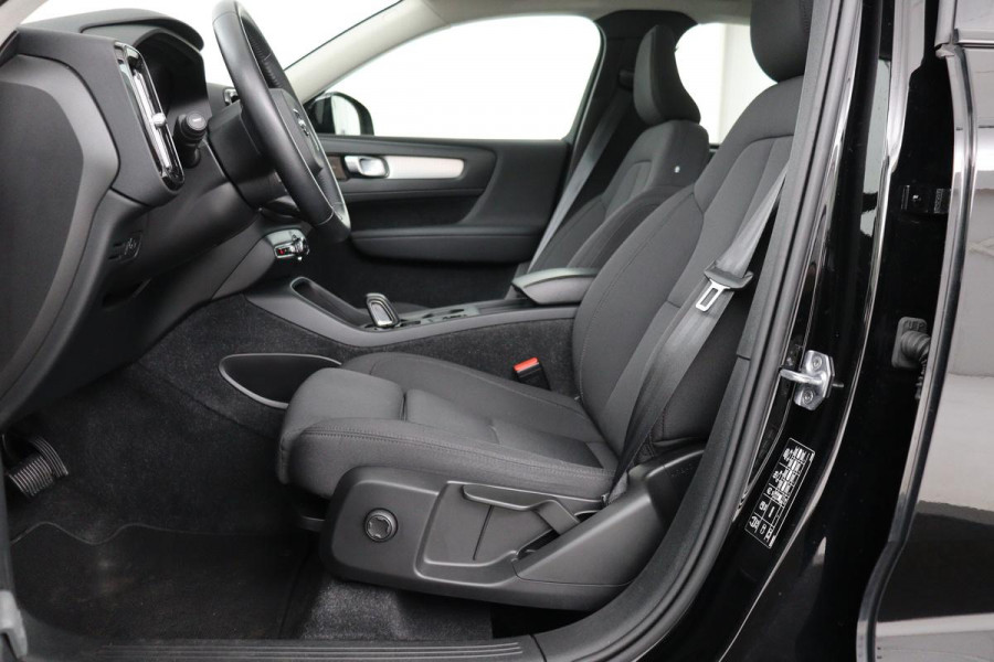 Volvo XC40 1.5 T4 Recharge R Design | Panoramadak | Trekhaak | 360 camera | Stoel & stuurverwarming | Harman/Kardon | Adaptive cruise | Carplay