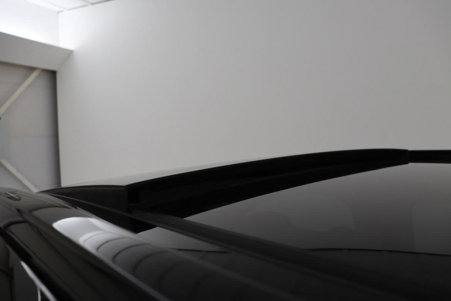 Volvo XC40 1.5 T4 Recharge R Design | Panoramadak | Trekhaak | 360 camera | Stoel & stuurverwarming | Harman/Kardon | Adaptive cruise | Carplay
