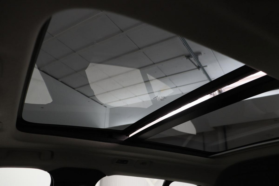Volvo XC40 1.5 T4 Recharge R Design | Panoramadak | Trekhaak | 360 camera | Stoel & stuurverwarming | Harman/Kardon | Adaptive cruise | Carplay