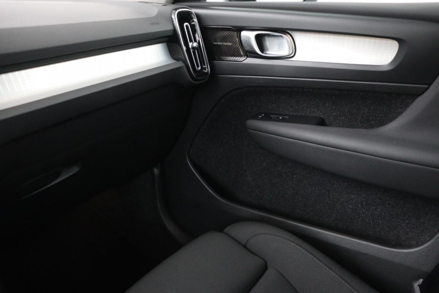Volvo XC40 1.5 T4 Recharge R Design | Panoramadak | Trekhaak | 360 camera | Stoel & stuurverwarming | Harman/Kardon | Adaptive cruise | Carplay