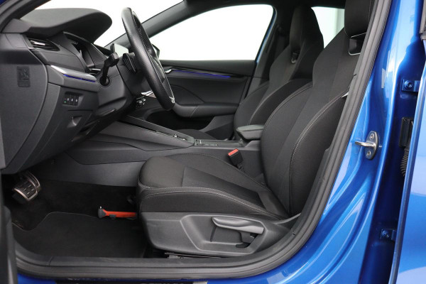 Škoda Octavia 1.0 e-TSI Sport | Carplay | Full LED | Navigatie | Sfeerverlichting | DAB | Sportstoelen | Climate control | Parkeerhulp