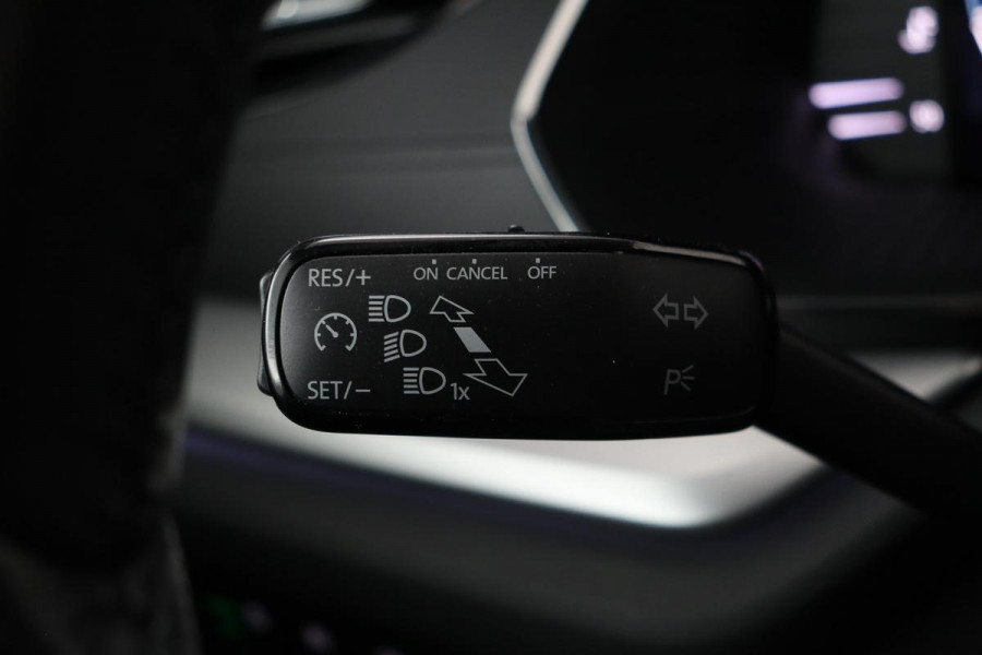 Škoda Octavia 1.0 e-TSI Sport | Carplay | Full LED | Navigatie | Sfeerverlichting | DAB | Sportstoelen | Climate control | Parkeerhulp