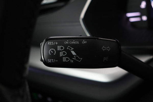 Škoda Octavia 1.0 e-TSI Sport | Carplay | Full LED | Navigatie | Sfeerverlichting | DAB | Sportstoelen | Climate control | Parkeerhulp