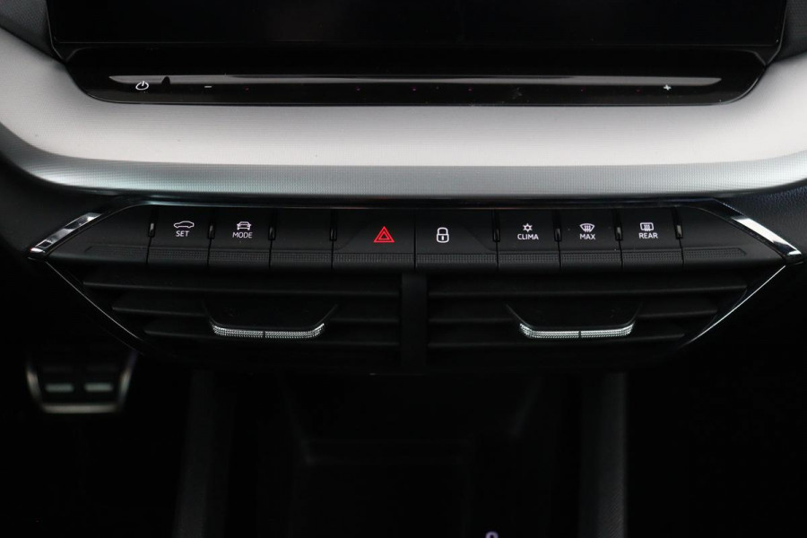 Škoda Octavia 1.0 e-TSI Sport | Carplay | Full LED | Navigatie | Sfeerverlichting | DAB | Sportstoelen | Climate control | Parkeerhulp