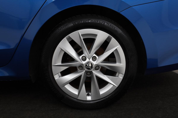 Škoda Octavia 1.0 e-TSI Sport | Carplay | Full LED | Navigatie | Sfeerverlichting | DAB | Sportstoelen | Climate control | Parkeerhulp