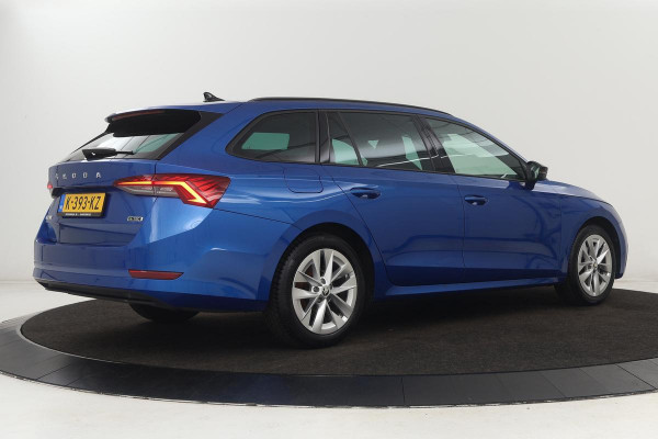 Škoda Octavia 1.0 e-TSI Sport | Carplay | Full LED | Navigatie | Sfeerverlichting | DAB | Sportstoelen | Climate control | Parkeerhulp