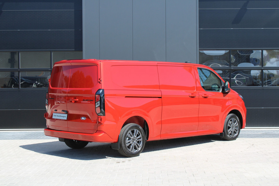 Ford Transit Custom 320 2.0 TDCI L2H1 Limited 170pk - 2x Schuifdeur - Adaptive Cruise - Verwarmd stuur - Blind spot - Navigatie - Camera - Draadloos