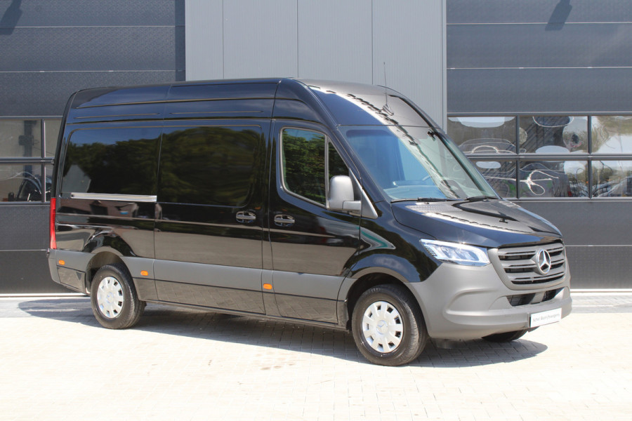 Mercedes-Benz Sprinter 317CDI L2H2 Pro - 2x Schuifdeur - LED - Mbux 10 - 3.5t Trekhaak - Betimmering - Camera - Carplay - Bind spot - Cruise - Smartpho