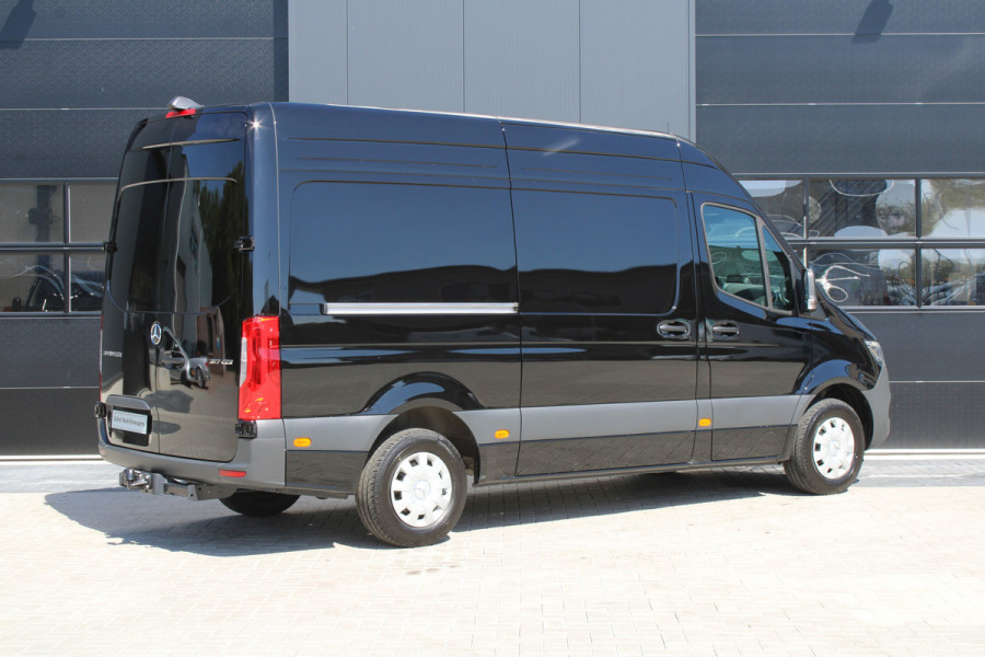 Mercedes-Benz Sprinter 317CDI L2H2 Pro - 2x Schuifdeur - LED - Mbux 10 - 3.5t Trekhaak - Betimmering - Camera - Carplay - Bind spot - Cruise - Smartpho