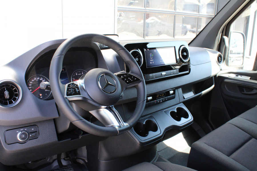 Mercedes-Benz Sprinter 317CDI L2H2 Pro - 2x Schuifdeur - LED - Mbux 10 - 3.5t Trekhaak - Betimmering - Camera - Carplay - Bind spot - Cruise - Smartpho