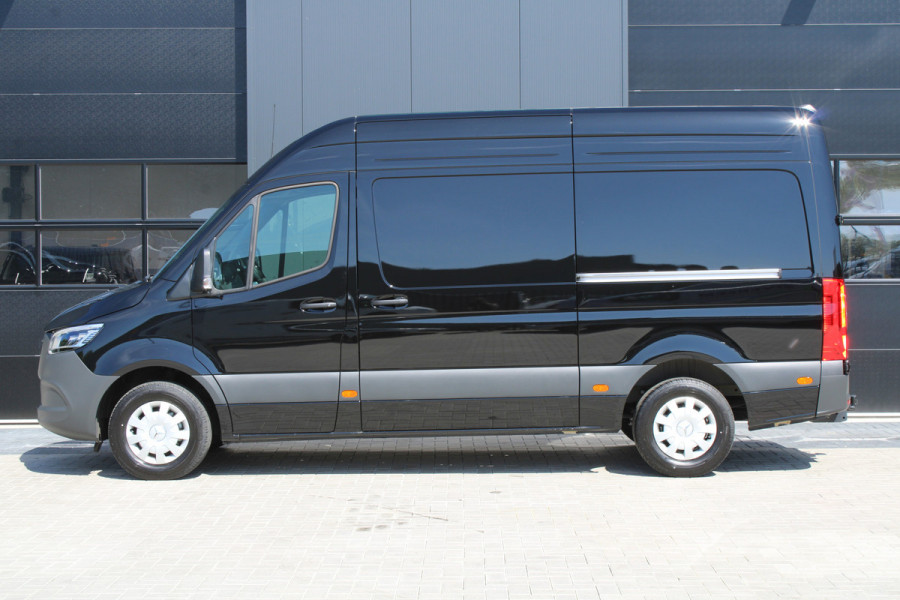 Mercedes-Benz Sprinter 317CDI L2H2 Pro - 2x Schuifdeur - LED - Mbux 10 - 3.5t Trekhaak - Betimmering - Camera - Carplay - Bind spot - Cruise - Smartpho