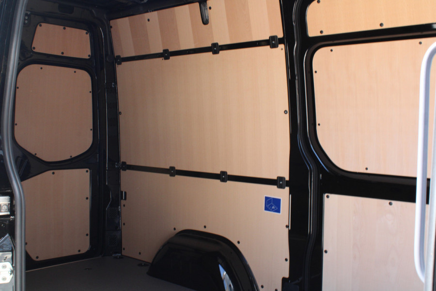 Mercedes-Benz Sprinter 317CDI L2H2 Pro - 2x Schuifdeur - LED - Mbux 10 - 3.5t Trekhaak - Betimmering - Camera - Carplay - Bind spot - Cruise - Smartpho