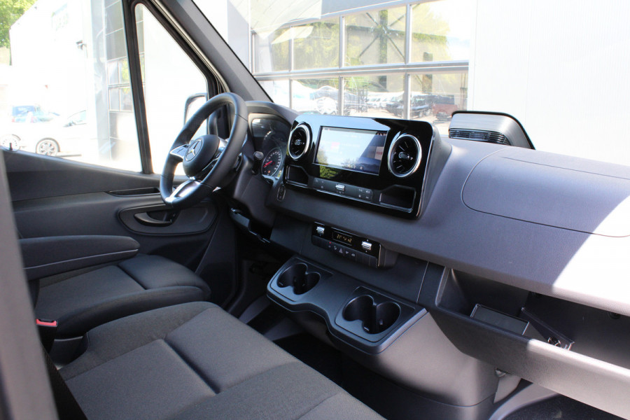Mercedes-Benz Sprinter 317CDI L2H2 Pro - 2x Schuifdeur - LED - Mbux 10 - 3.5t Trekhaak - Betimmering - Camera - Carplay - Bind spot - Cruise - Smartpho