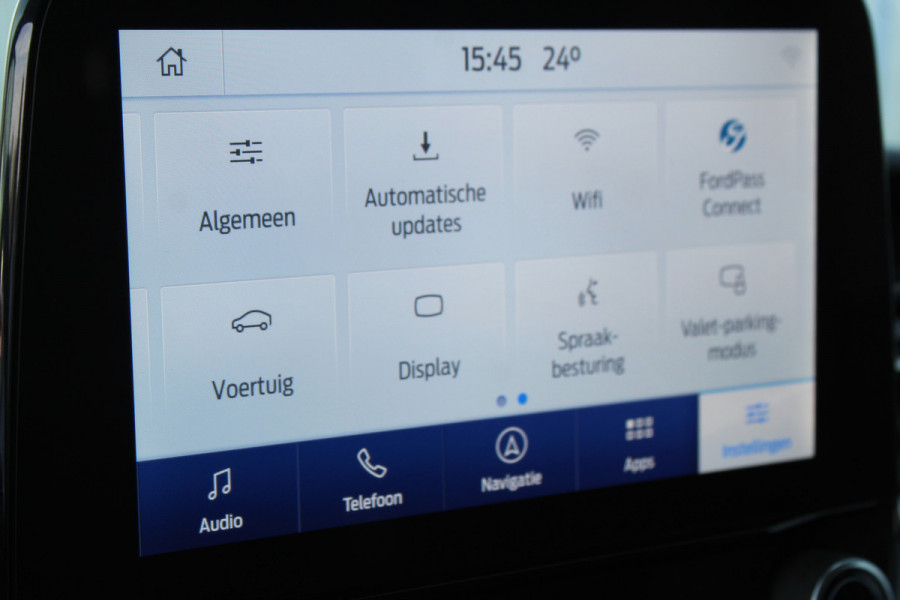 Ford Transit Custom 300 2.0-130pk TDCI L2H1 Limited AUTOMAAT ! Keurige nette en luxe Ford Transit Custom, slechts 47.000km !. Airco, schuifdeur li+re, LM wielen, stoel-, spiegel- en voorraamverw., side en lane assist, 3-zits, navigatie, telefoonvoorb., camera, pdc v+a, cruise cntrl etc.