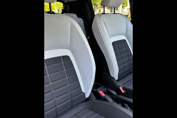 Citroën C3 1.2 Turbo 100pk Max | Nav | Climate control | A. Camera | Nieuw Model | €26.950,00 rijklaar