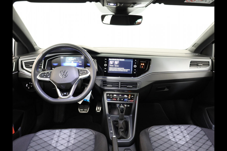 Volkswagen Taigo 1.0 TSI R-Line 115 pk Automaat (DSG) | Verlengde garantie | Navigatie via App | Parkeersensoren | Adaptieve cruise control | Black Style pakket | R-Line |