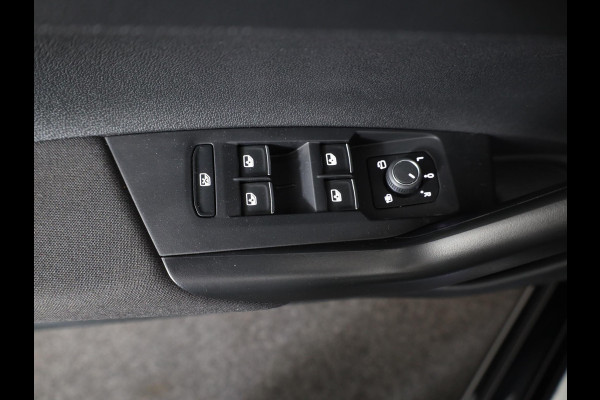 Volkswagen Taigo 1.0 TSI R-Line 115 pk Automaat (DSG) | Verlengde garantie | Navigatie via App | Parkeersensoren | Adaptieve cruise control | Black Style pakket | R-Line |
