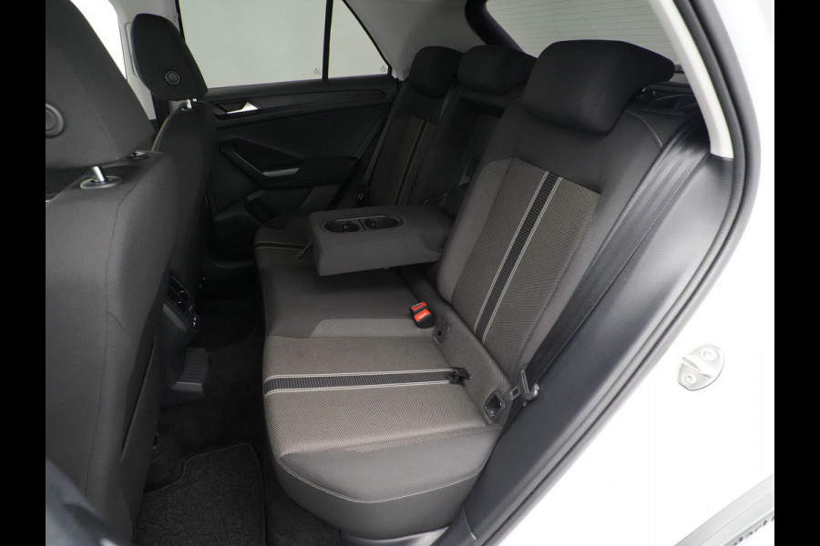 Volkswagen T-Roc 1.0 TSI 110pk Style Navigatie Clima Pdc Acc 44