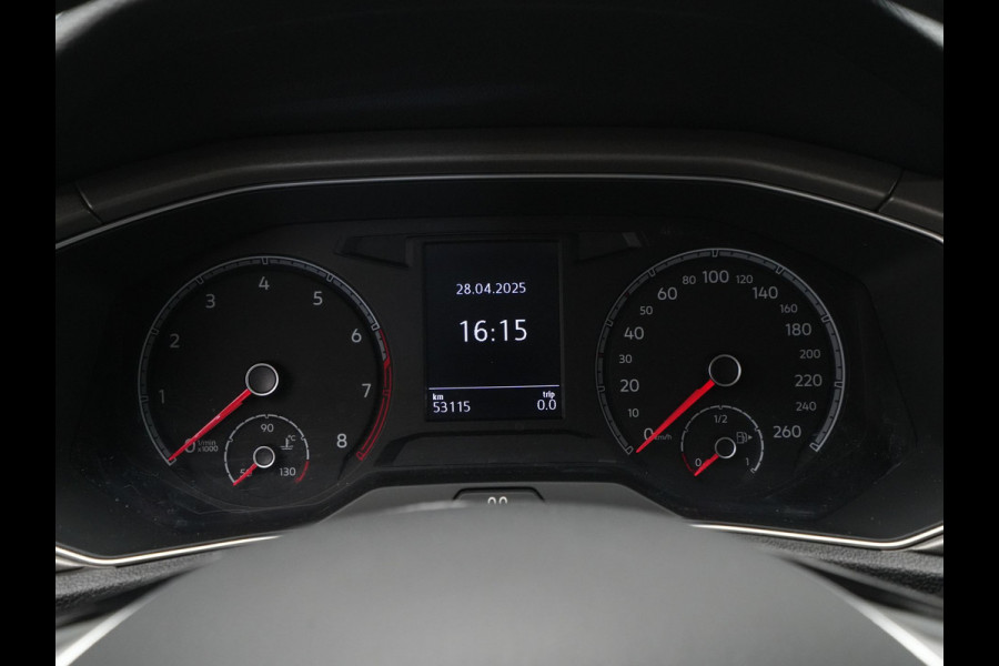 Volkswagen T-Roc 1.0 TSI 110pk Style Navigatie Clima Pdc Acc 44