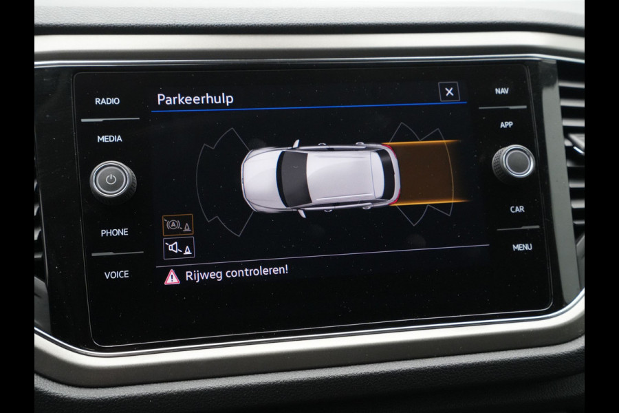 Volkswagen T-Roc 1.0 TSI 110pk Style Navigatie Clima Pdc Acc 44