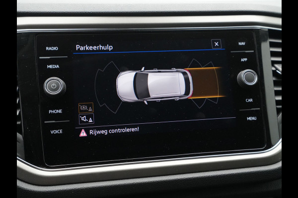 Volkswagen T-Roc 1.0 TSI 110pk Style Navigatie Clima Pdc Acc 44