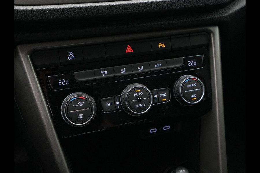 Volkswagen T-Roc 1.0 TSI 110pk Style Navigatie Clima Pdc Acc 44