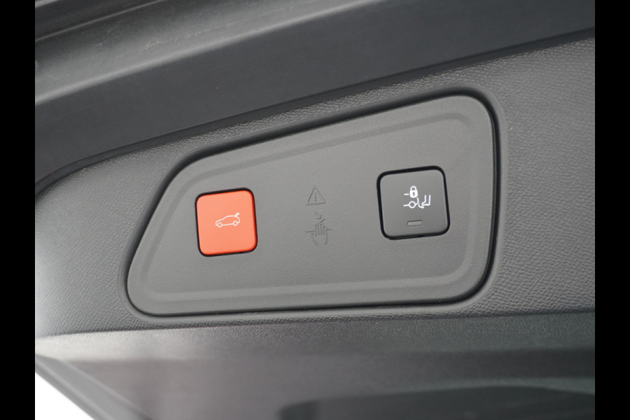 Peugeot 3008 T131PK Blue Premium Apple Carplay Android Auto 360°Camera Lmv 19" Cruise Control Navi Ecc Pdc Dab Regen-Lichtsensor Keyless Led Privacy Glas Visio park 1 Draadloze telefoonlader Rijstrooksensor Verkeersbord detectie Pack City Origineel Nederlandse Auto