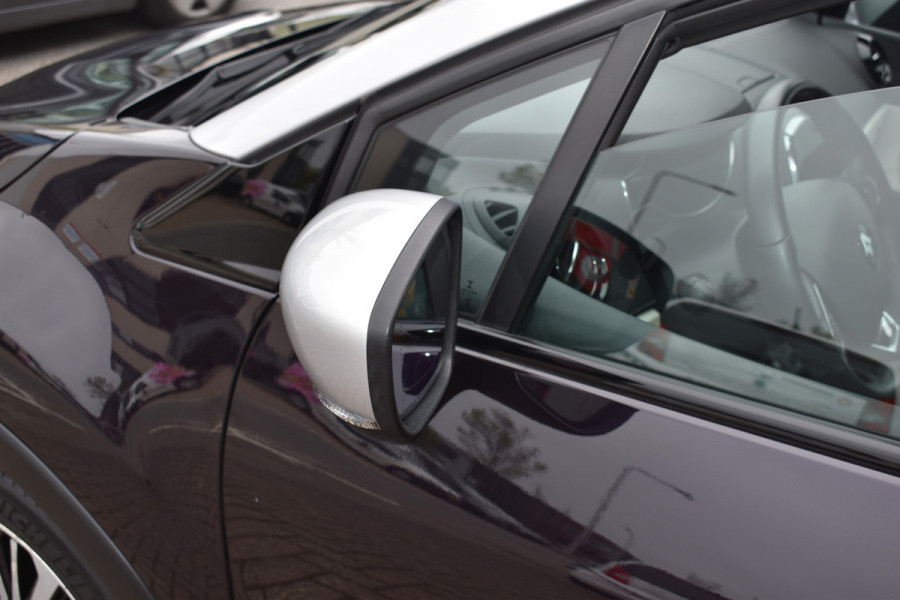 Renault Captur 1.2 TCe Initiale Paris Automaat leer Navi 11000 km Hoge instap