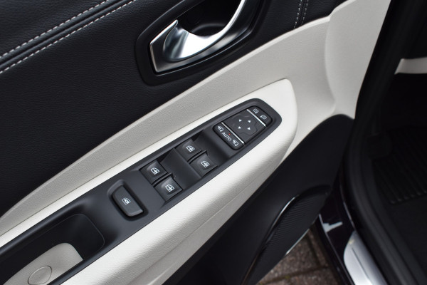 Renault Captur 1.2 TCe Initiale Paris Automaat leer Navi 11000 km Hoge instap