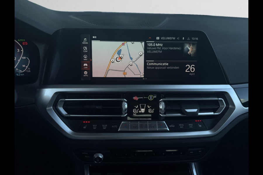 BMW 3 Serie 330E Plug-in Hybrid | 66.417 km | Shadow Line | M Velgen | Achteruitrijcamera | Stoelverwarming|PDC|