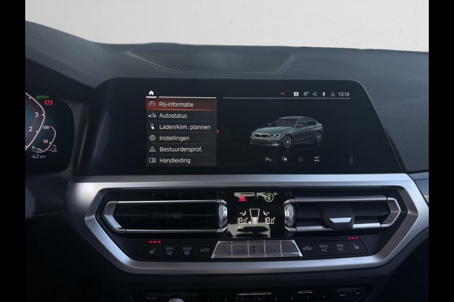BMW 3 Serie 330E Plug-in Hybrid | 66.417 km | Shadow Line | M Velgen | Achteruitrijcamera | Stoelverwarming|PDC|