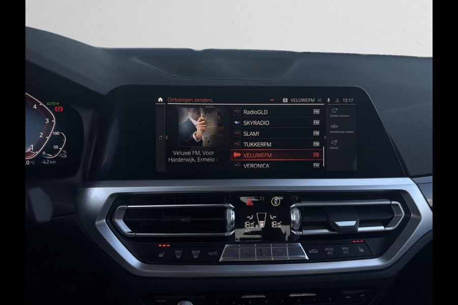 BMW 3 Serie 330E Plug-in Hybrid | 66.417 km | Shadow Line | M Velgen | Achteruitrijcamera | Stoelverwarming|PDC|